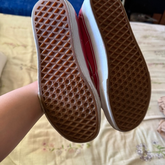 Shoes - Picture 6 of 7